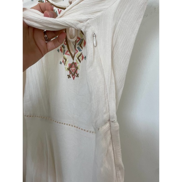 Boho Flutter Sleeve Dress - Picture 8 of 11